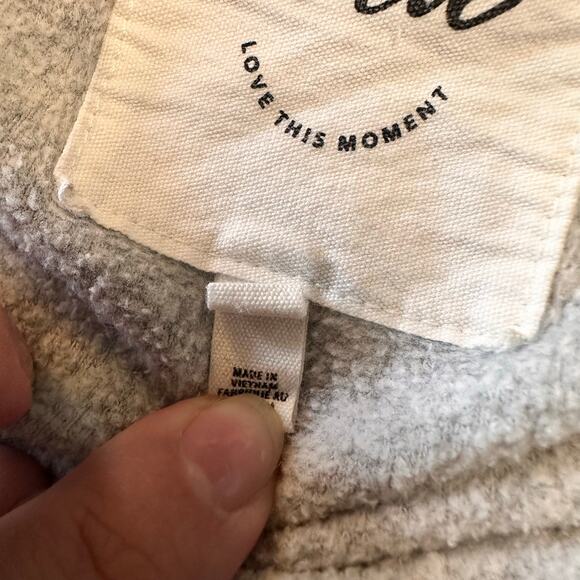 Aerie Cozy Chill Oversized Gray Terry Winter Graphic Distressed Sweatshirt Large - Picture 5 of 9